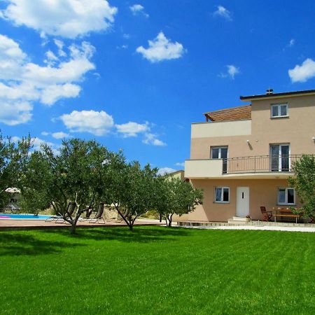 Apartmani Simetin Kastela Exterior photo