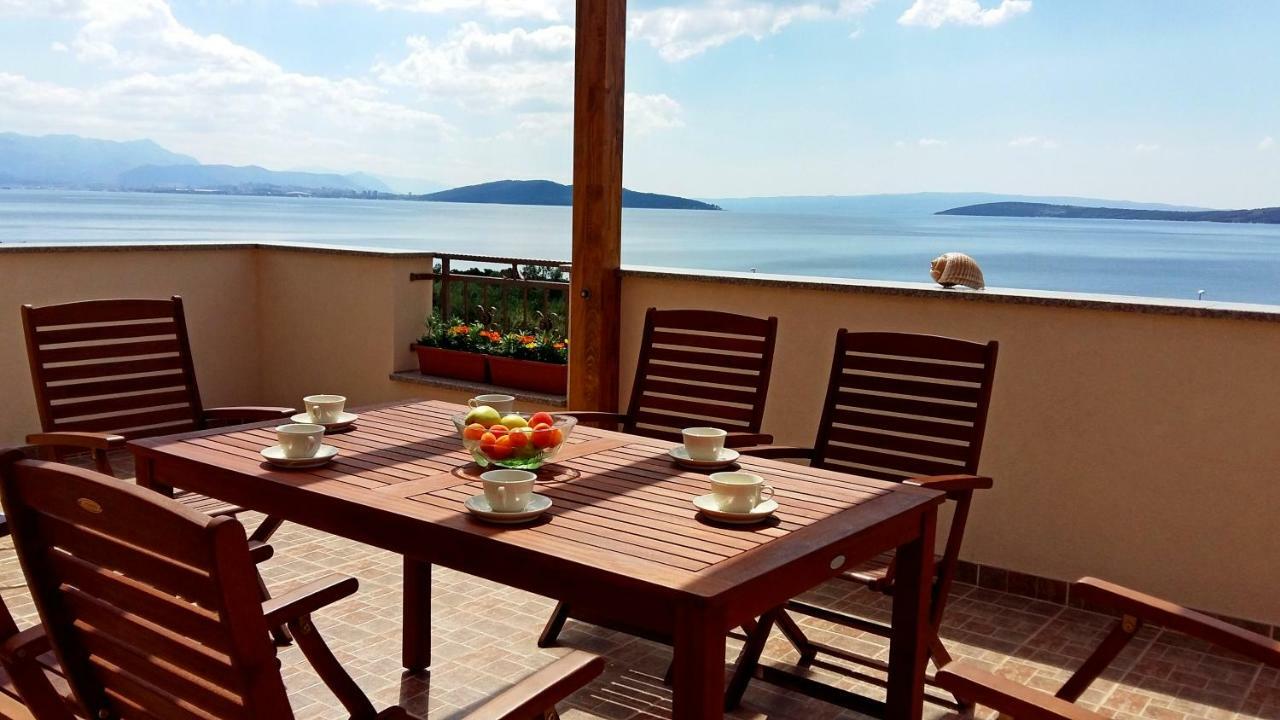 Apartmani Simetin Kastela Exterior photo